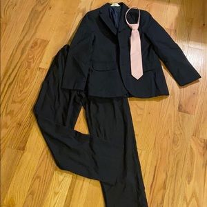 Boys suit & tie